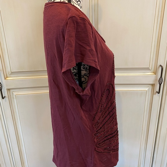 Lauren Conrad Size XL Maroon Short Sleeve Shirt with a Design with Black Beads - Picture 2 of 16